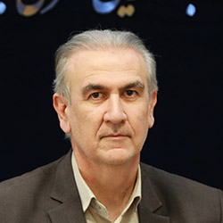 رافع  ناصری فر